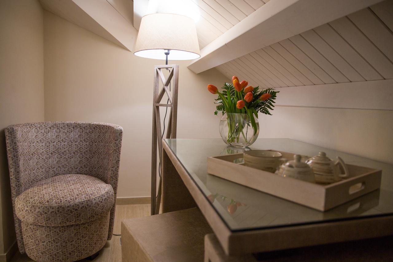 Attico Hotel กานิกัตติ ภายนอก รูปภาพ
