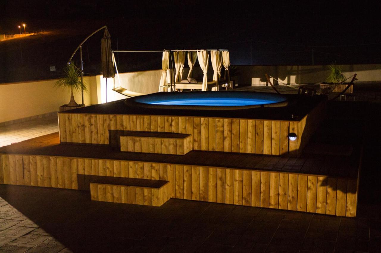 Attico Hotel กานิกัตติ ภายนอก รูปภาพ